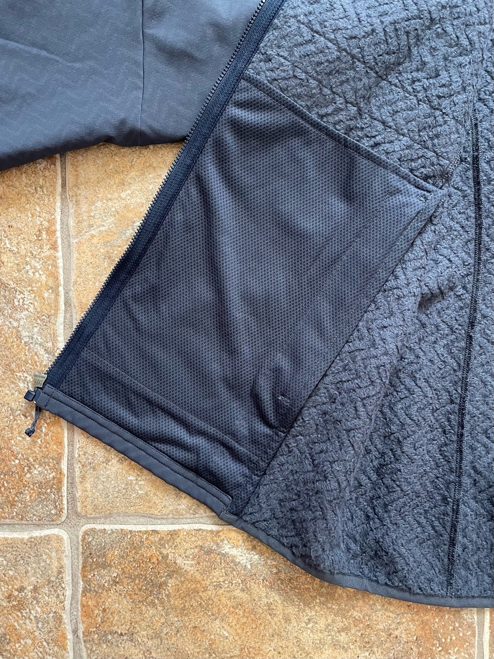 Women's R2® CrossStrata Hoody - Picture 6 of 10